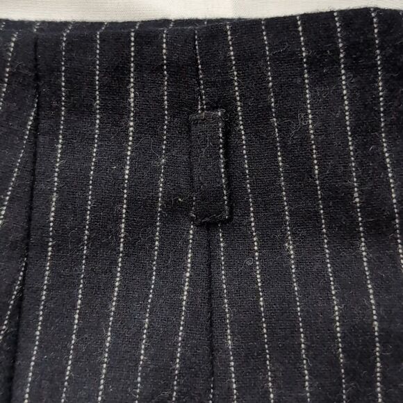 Navy wool Pinstripe pencil skirt size 6 - Picture 5 of 8